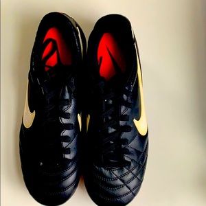 Juniors Soccer Cleat